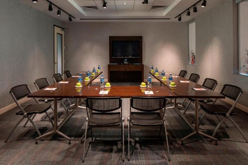 Aloft Hotel Rogers Bentonville - image 11