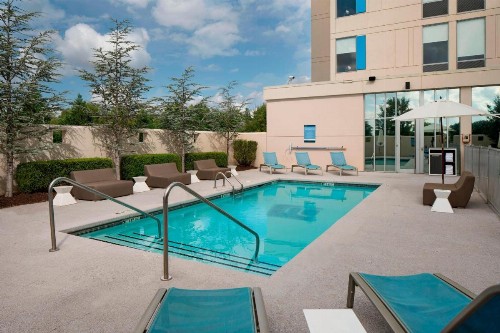 Aloft Hotel Rogers Bentonville - image 12