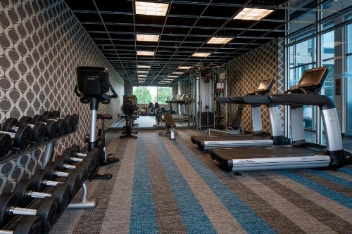Aloft Hotel Rogers Bentonville - image 13