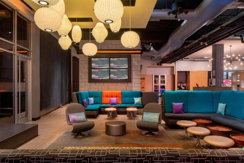 Aloft Hotel Rogers Bentonville - image 16