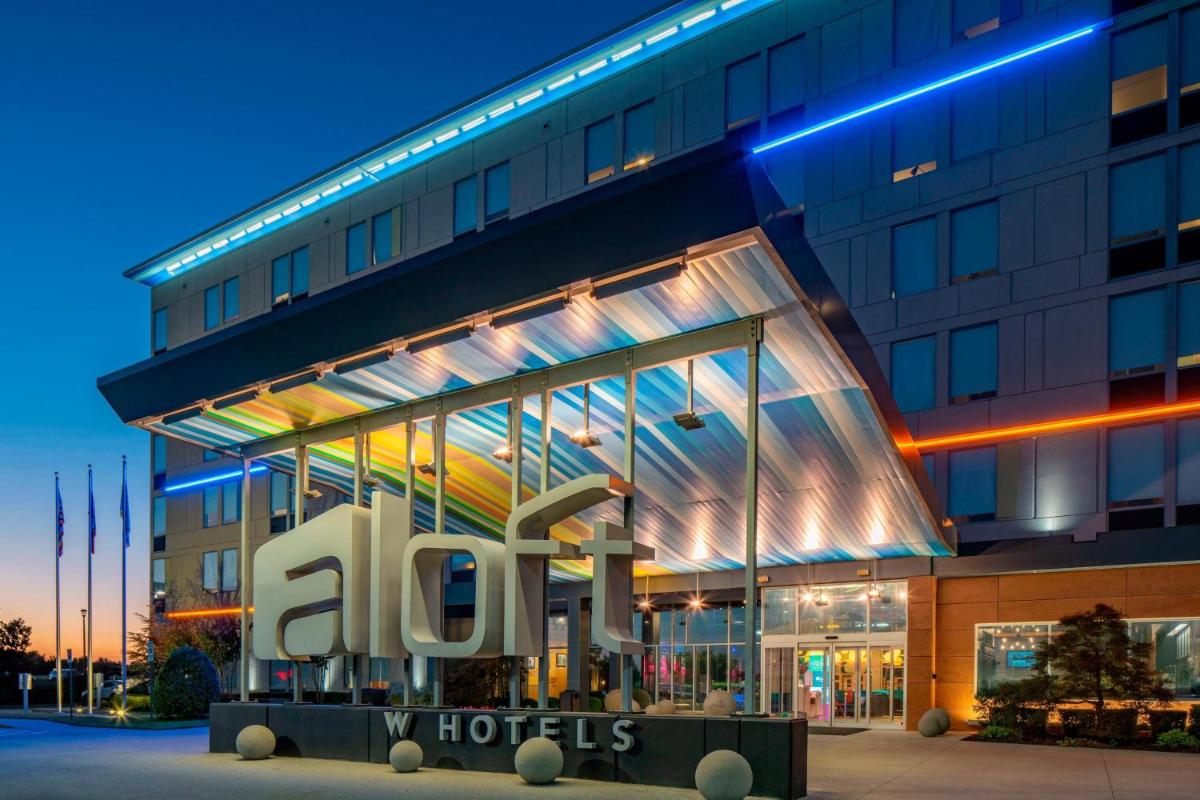 Aloft Hotel Rogers Bentonville - image 3