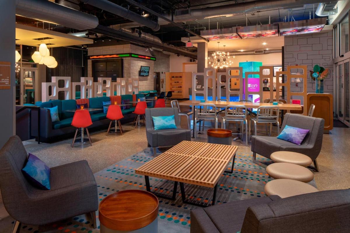 Aloft Hotel Rogers Bentonville - image 5