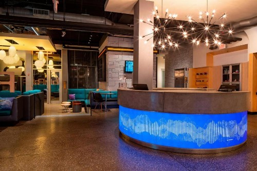 Aloft Hotel Rogers Bentonville - image 6