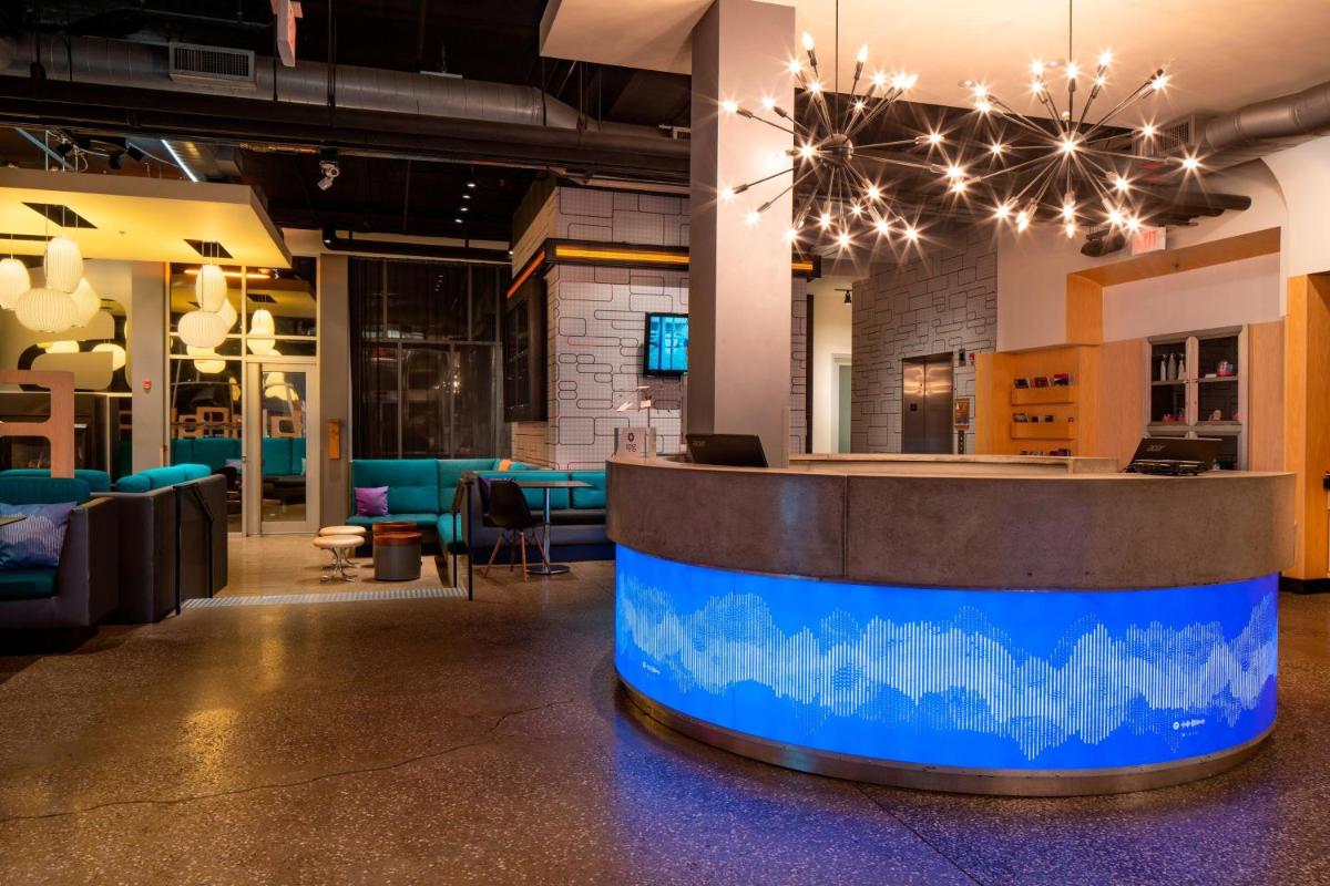 Aloft Hotel Rogers Bentonville - image 6