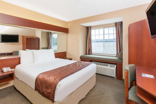 Microtel Inn by Wyndham Rogers - image 4