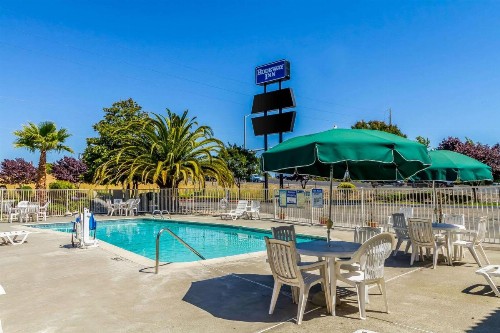 Rodeway Inn - Rohnert Park - image 10