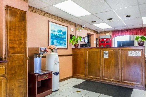 Rodeway Inn - Rohnert Park - image 12