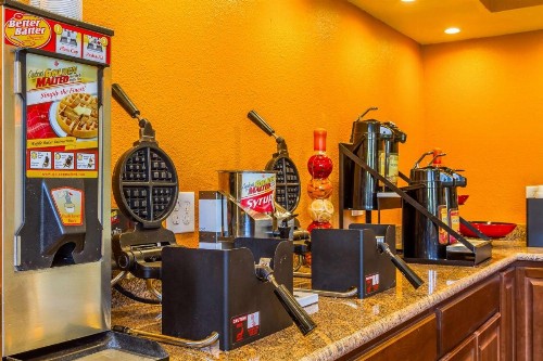 Rodeway Inn - Rohnert Park - image 24