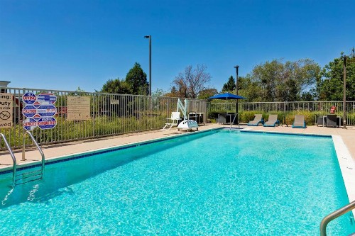 Hampton Inn & Suites Rohnert Park - Sonoma County - image 2