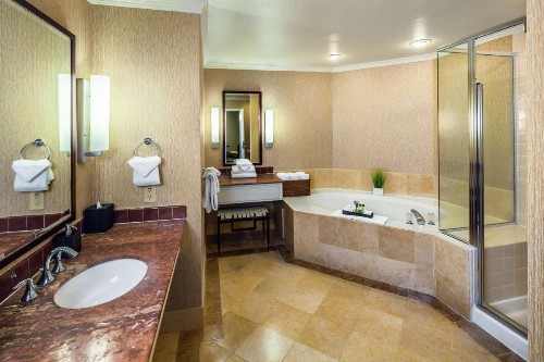 DoubleTree by Hilton Sonoma Wine Country - image 23