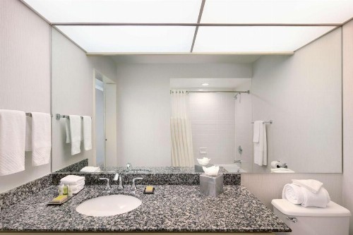DoubleTree by Hilton Sonoma Wine Country - image 29