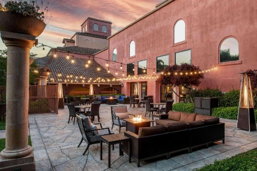 DoubleTree by Hilton Sonoma Wine Country - image 4