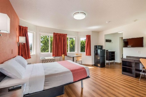 Motel 6-Rohnert Park CA - image 5