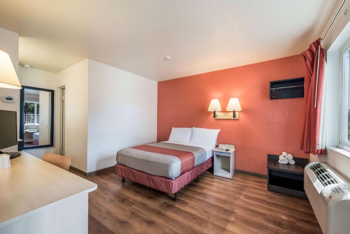 Motel 6-Rohnert Park CA - image 7