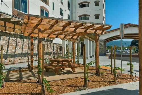 Oxford Suites Sonoma - Rohnert Park - image 21