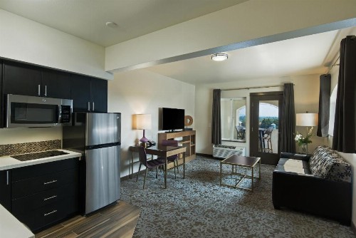 Oxford Suites Sonoma - Rohnert Park - image 7