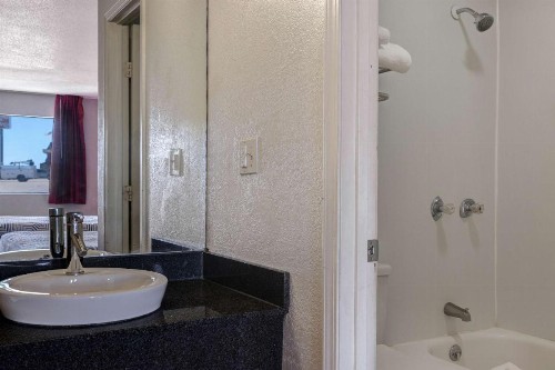 Motel 6-Rolla MO - image 10