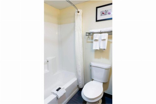 Baymont by Wyndham Rome West - image 17