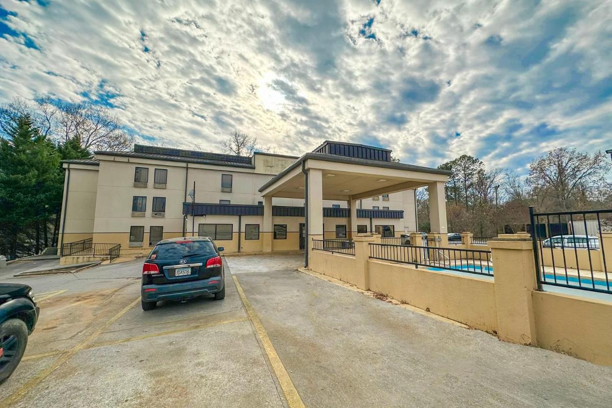 Baymont by Wyndham Rome West - image 3