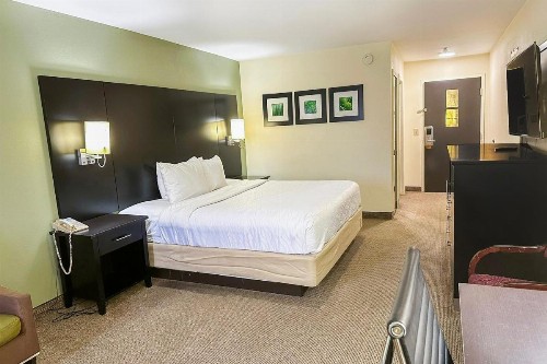 Baymont by Wyndham Rome West - image 32