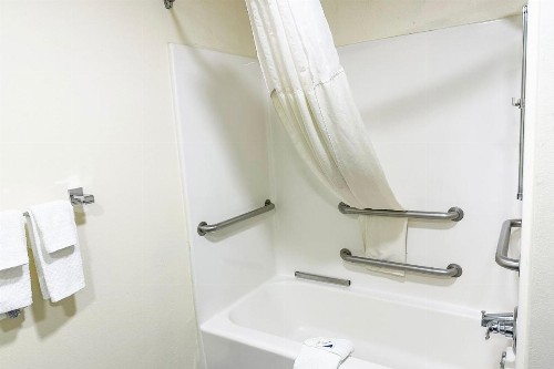 Baymont by Wyndham Rome West - image 40