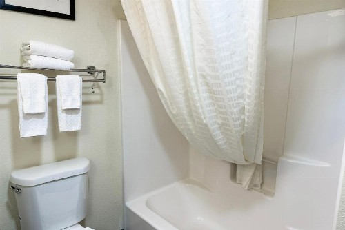 Baymont by Wyndham Rome West - image 49