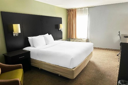 Baymont by Wyndham Rome West - image 9