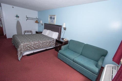 Eastbrook Inn - image 18