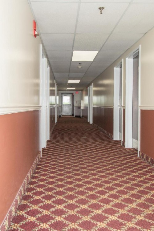 Eastbrook Inn - image 21