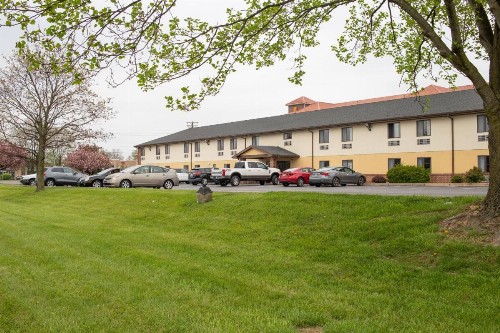 Eastbrook Inn - image 3