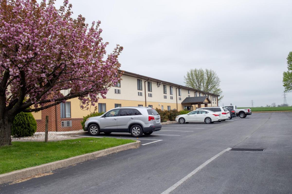 Eastbrook Inn - image 4