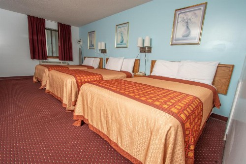 Eastbrook Inn - image 6