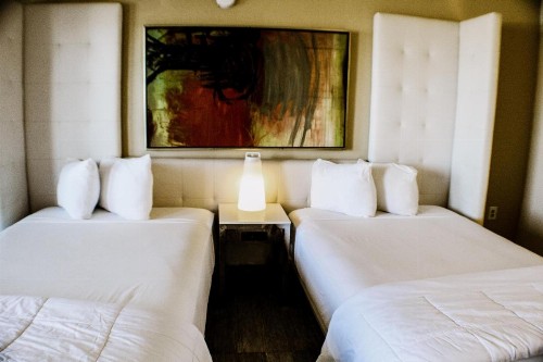 Devonshire Inn Motel - image 12