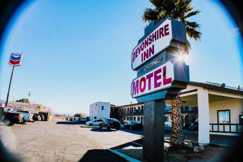 Devonshire Inn Motel - image 17