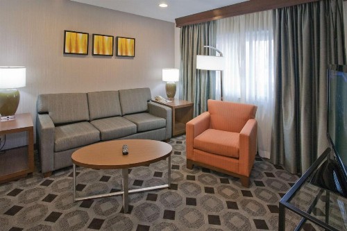 DoubleTree by Hilton Rosemead - image 12