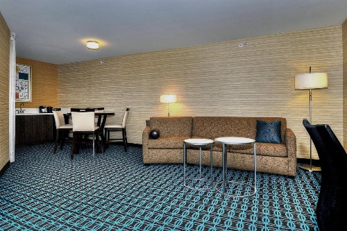 Fairfield Inn & Suites by Marriott Los Angeles Rosemead - image 17