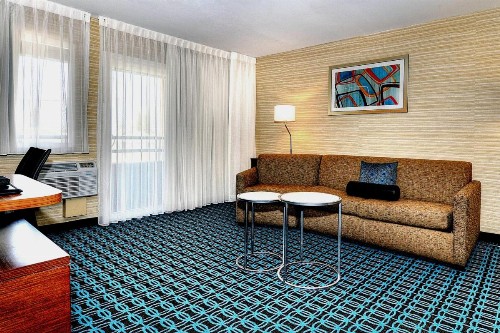 Fairfield Inn & Suites by Marriott Los Angeles Rosemead - image 4