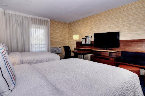 Fairfield Inn & Suites by Marriott Los Angeles Rosemead - image 6