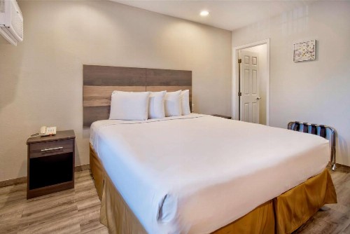 Travelodge by Wyndham Rosemead - image 14