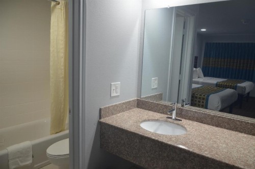 Travelers Inn - image 32