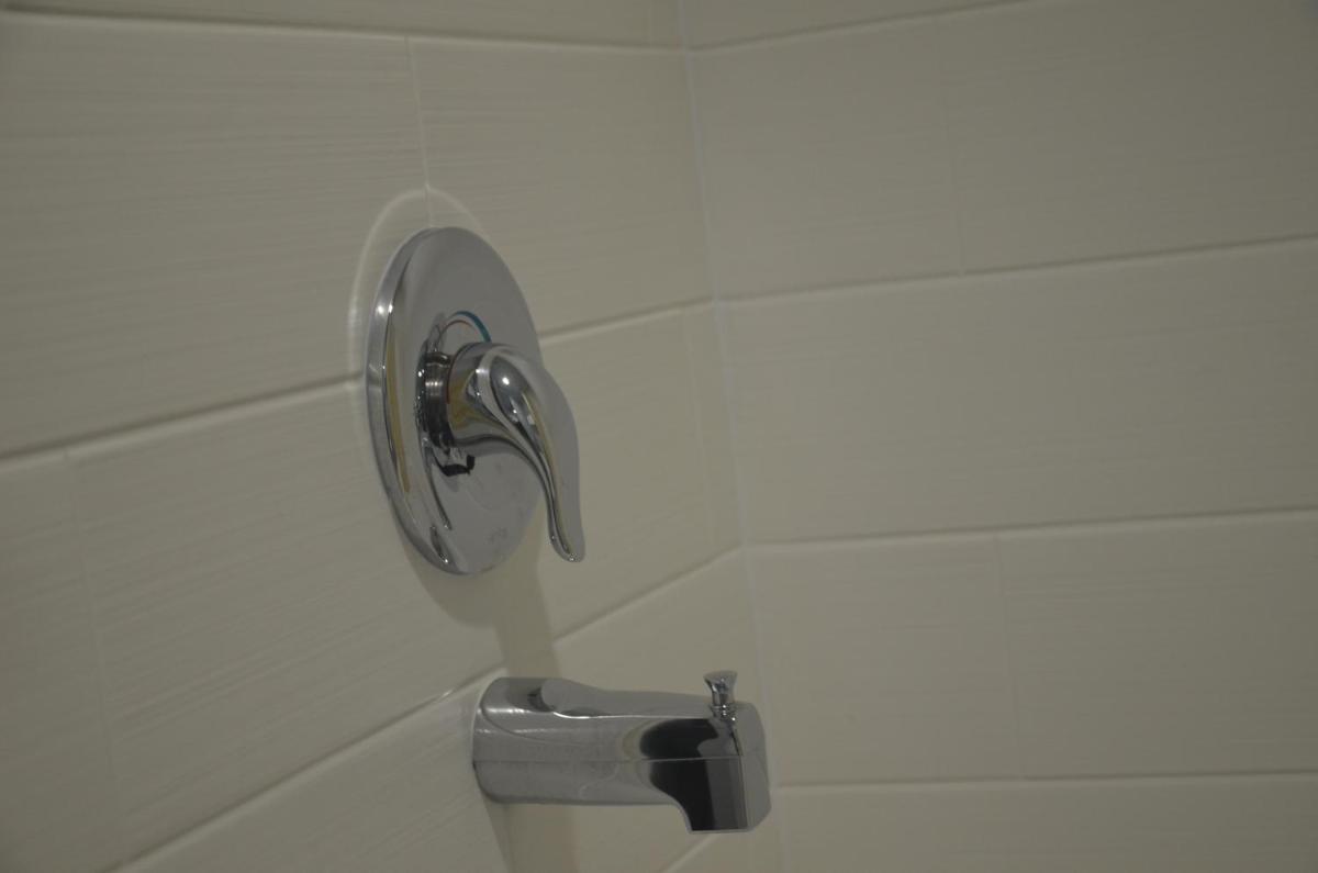 Travelers Inn - image 5