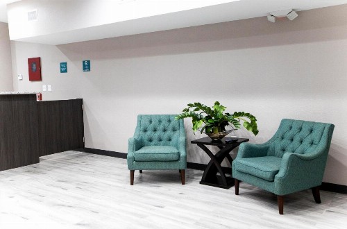 Express Inn - image 7
