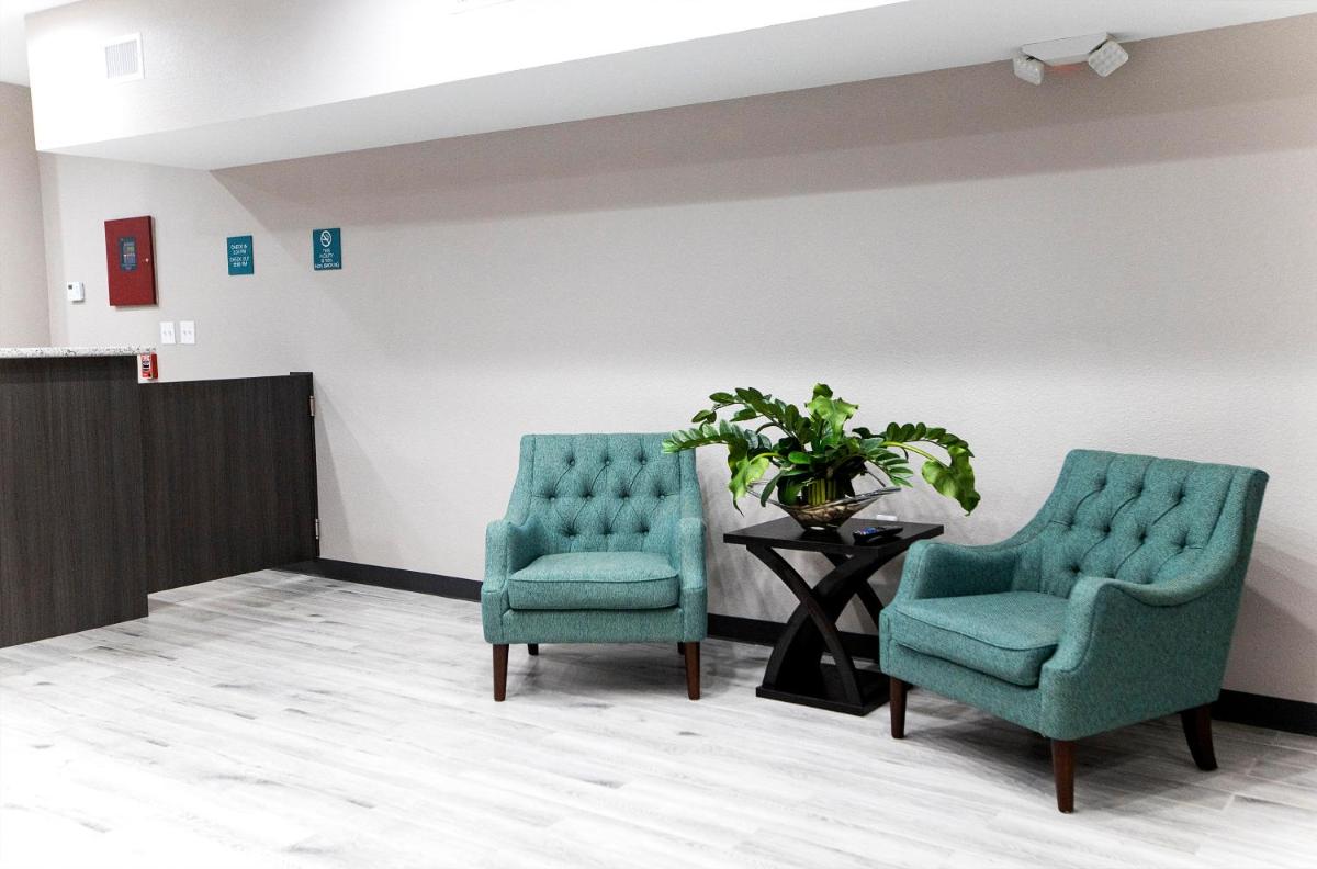 Express Inn - image 7