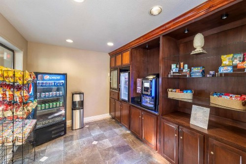 Best Western Plus Orchid Hotel & Suites - image 11