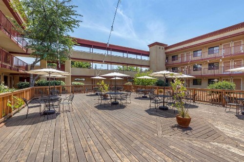 Best Western Plus Orchid Hotel & Suites - image 21