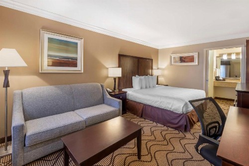 Best Western Plus Orchid Hotel & Suites - image 48