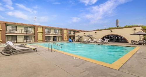 Best Western Roseville Inn - image 18