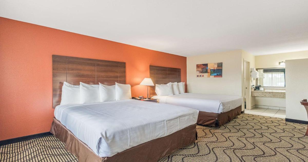 Best Western Roseville Inn - image 6