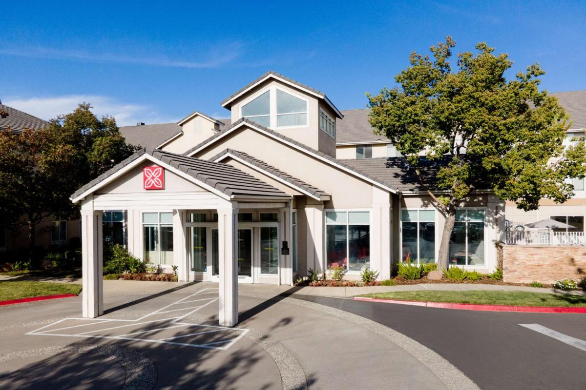 Hilton Garden Inn Roseville - main image