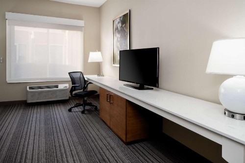 Hilton Garden Inn Roseville - image 18